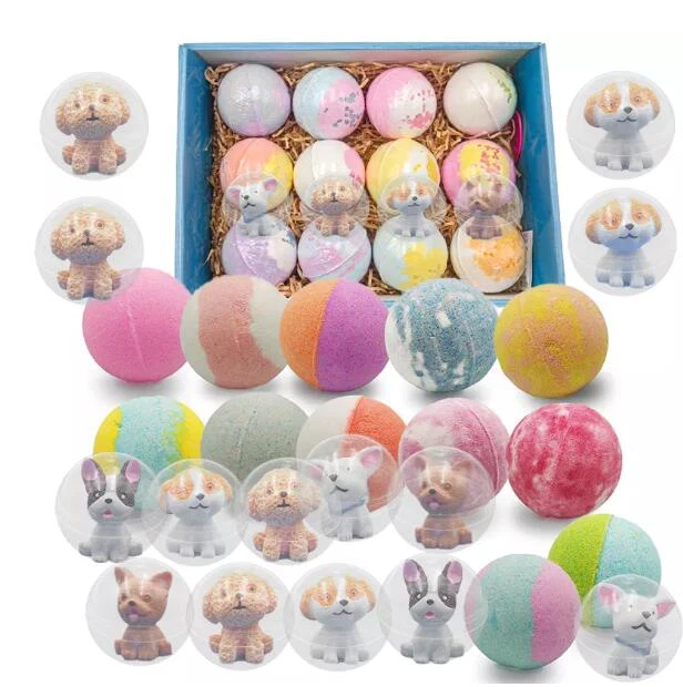 Naturlige barn bad bombe med små leker inne